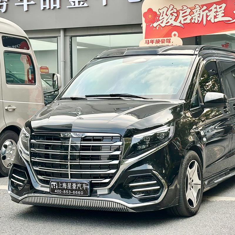 奔驰威霆商务车定制版搭配天启款顶灯